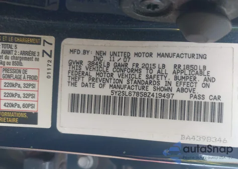 2008 Pontiac Vibe z USA, uszkodzony, nr VIN 5Y2SL67858Z419497